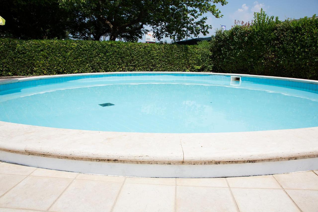 Camping Versilia Mare Hotel Lido di Camaiore Exterior photo