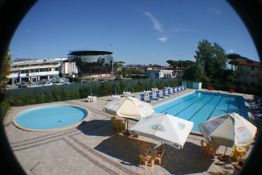Camping Versilia Mare Hotel Lido di Camaiore Exterior photo